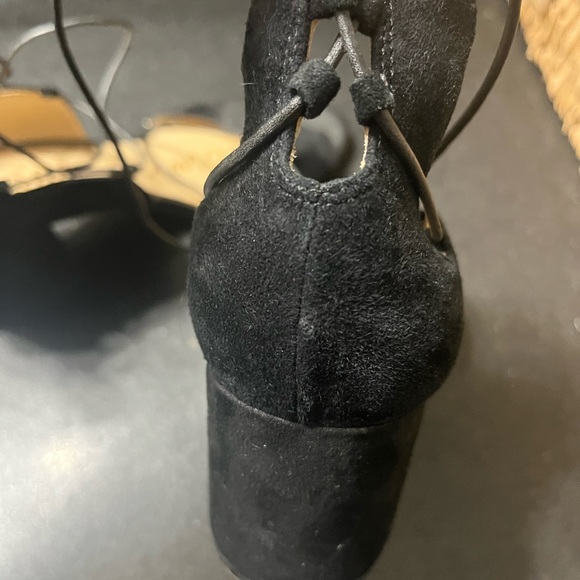 Sam Edelman Block Heel Wrap Straps - Picture 4 of 5